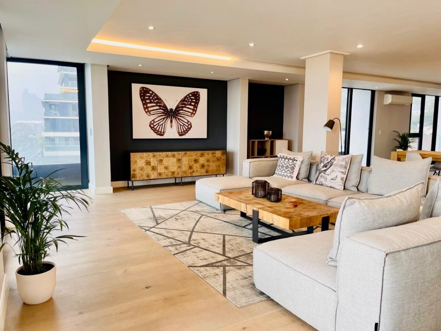 4 Bedroom Property for Sale in Green Point Western Cape